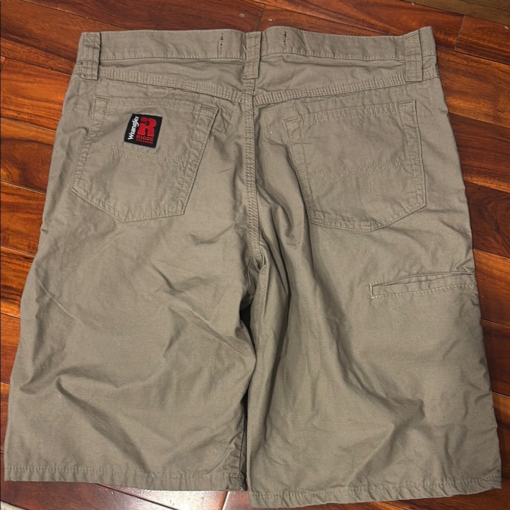 Wrangler Men’s Tan Shorts